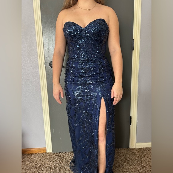 AVA PRESLEY Off the shoulder sweetheart sequin prom dress size 4 - Picture 2 of 6